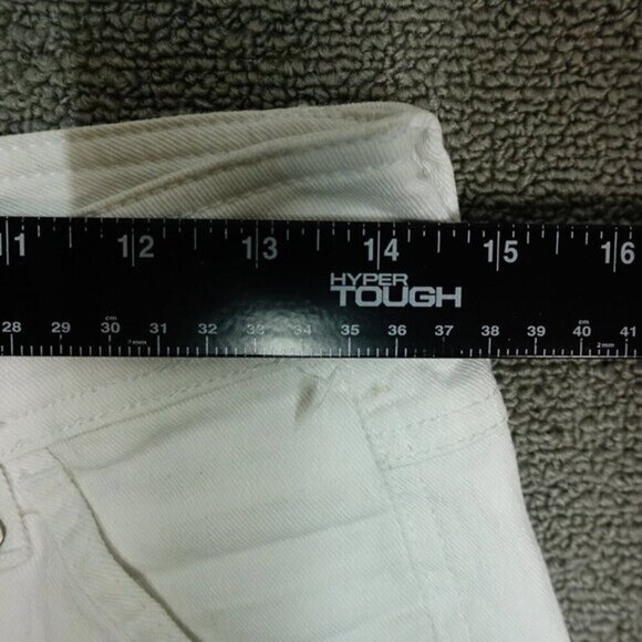 Mix It Denim Capri Crop Jeans Women Sz 4‎ White Distressed Zipper Pockets Button - Picture 2 of 6